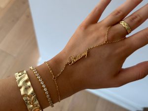 Custom/Personalized Name Plate Hand Chain