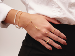 Double Cross Me Hand Chain