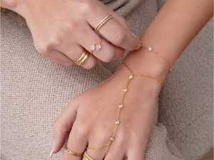 Afterglow Hand Chain